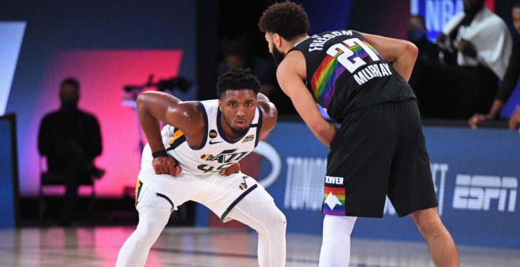 随着环境问 随着环境问