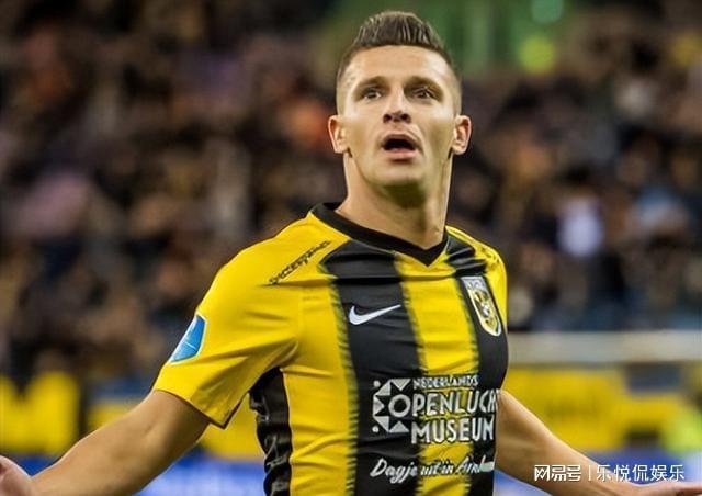 队友们向卡 队友们向卡